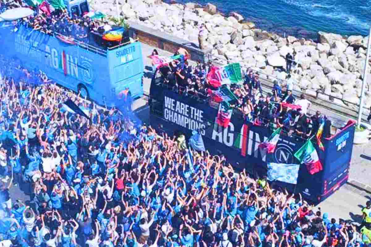 I festeggiamenti dei napoletani in città