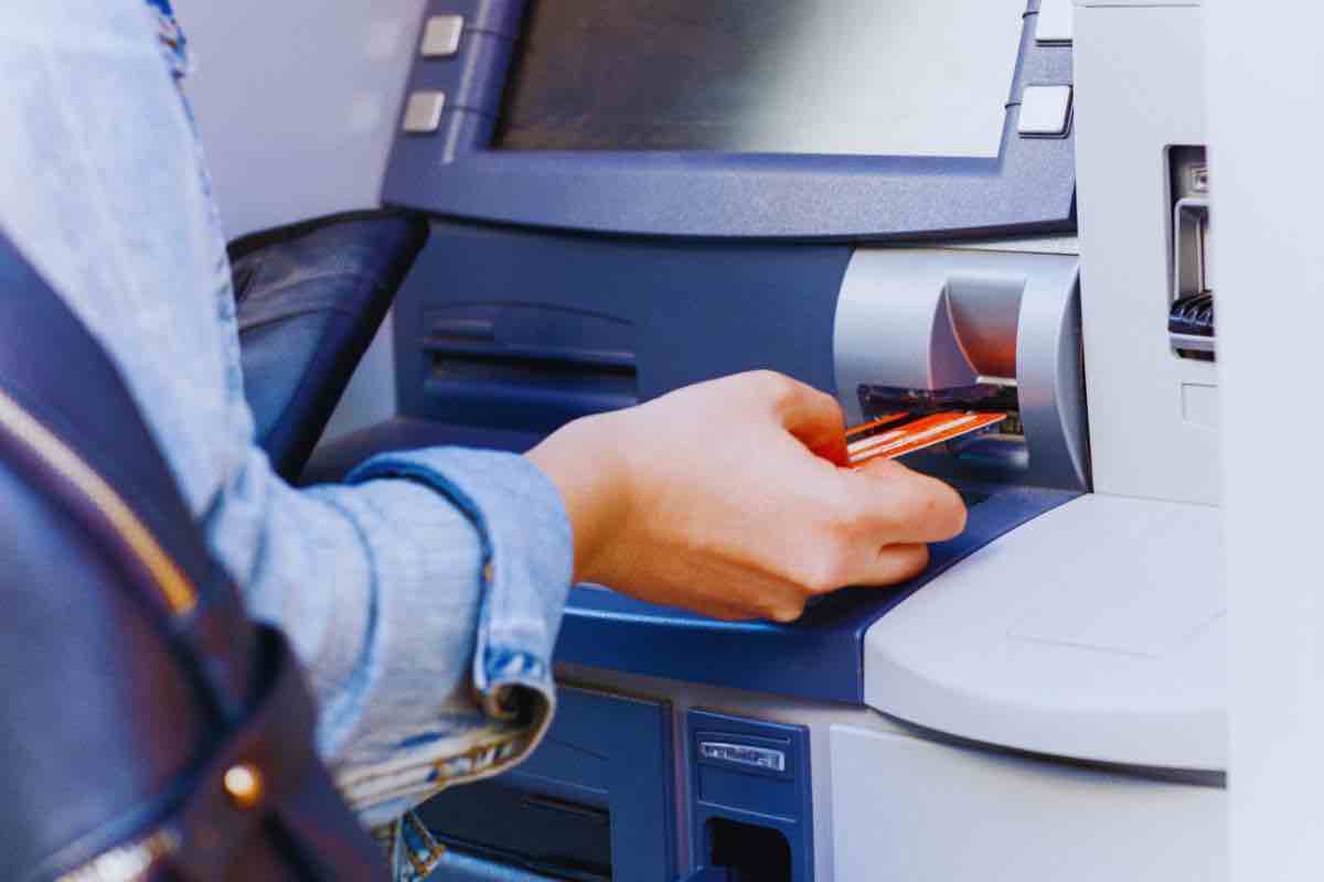 Prelievo Bancomat, fai attenzione