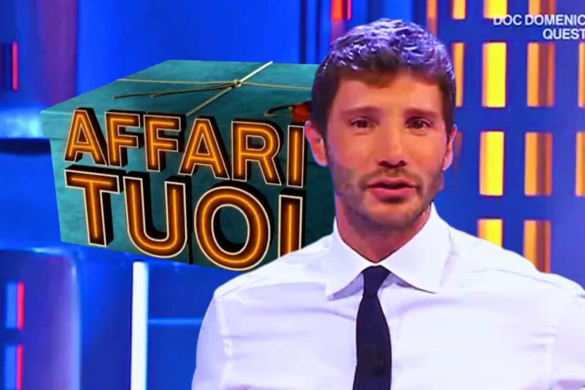Il conduttore di Affari Tuoi Stefano De Martino