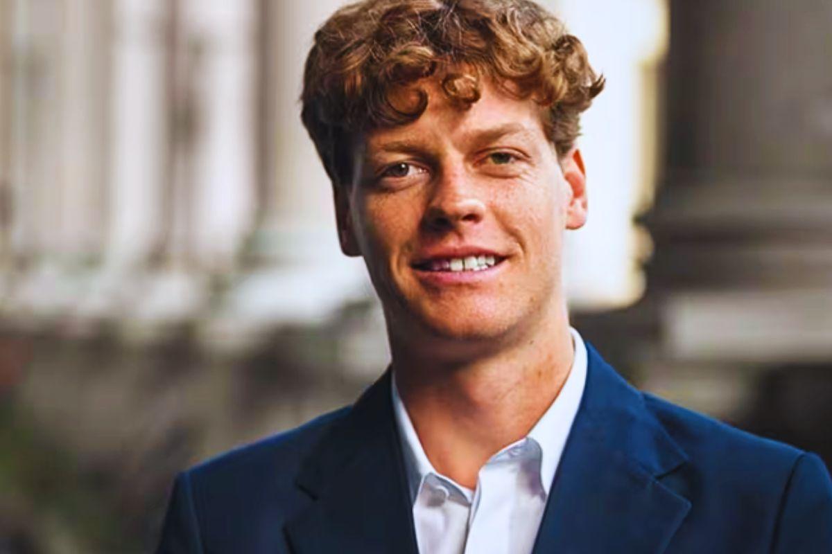 Jannik Sinner fuori dal campo