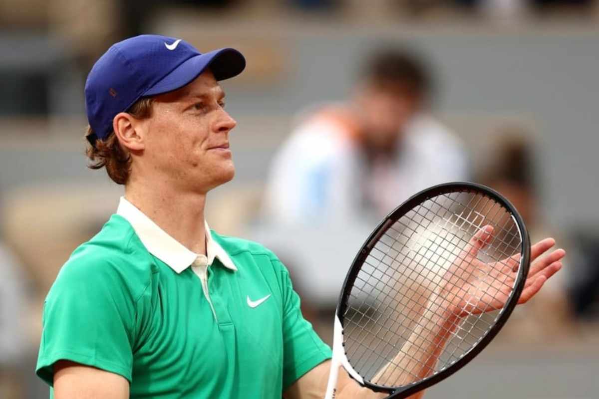 Jannik Sinner dimentica delusione Roland Garros
