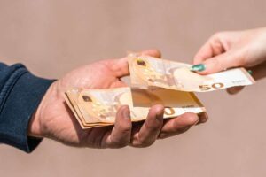 Soldi governo, arriva il bonus