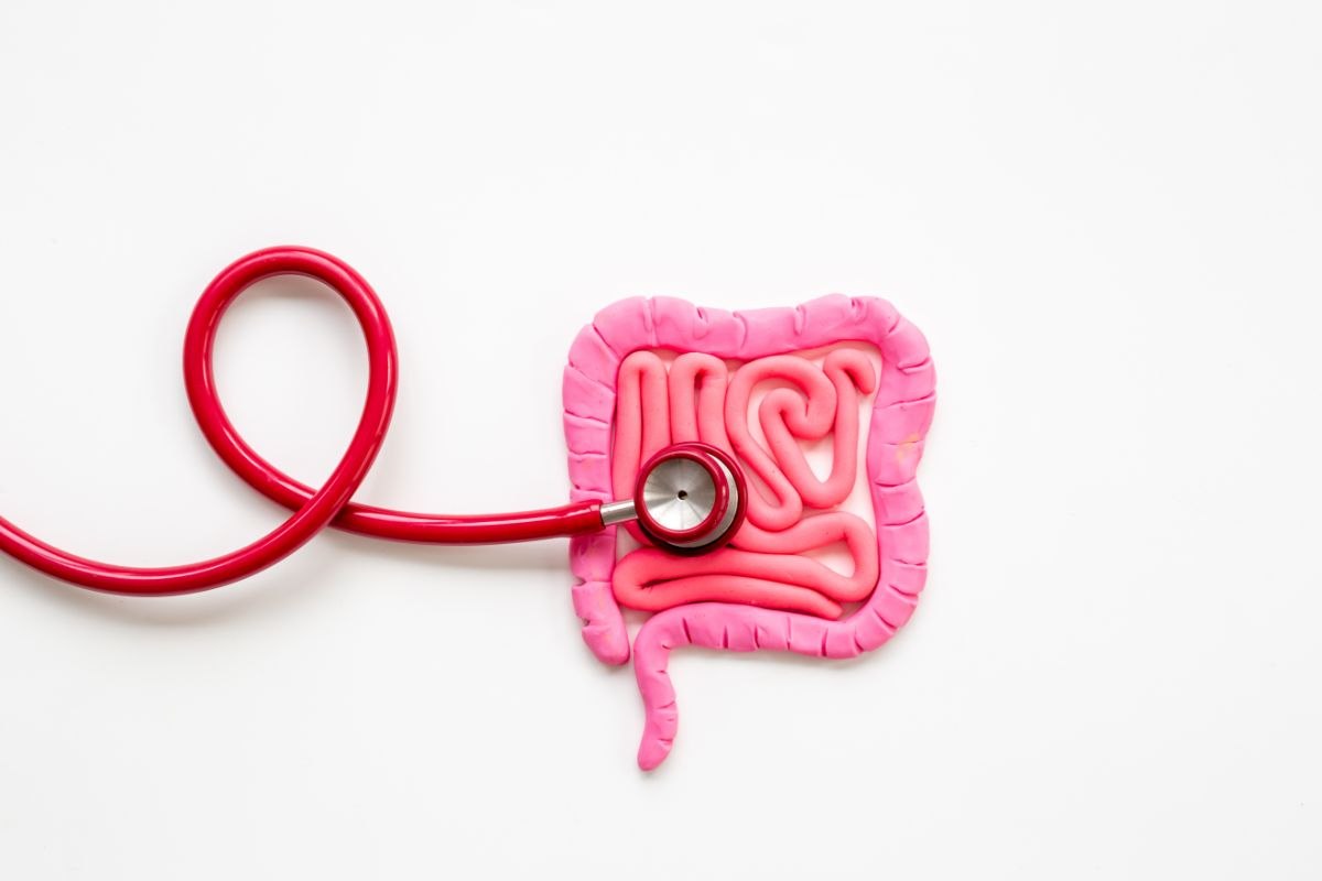 intestino e stetoscopio