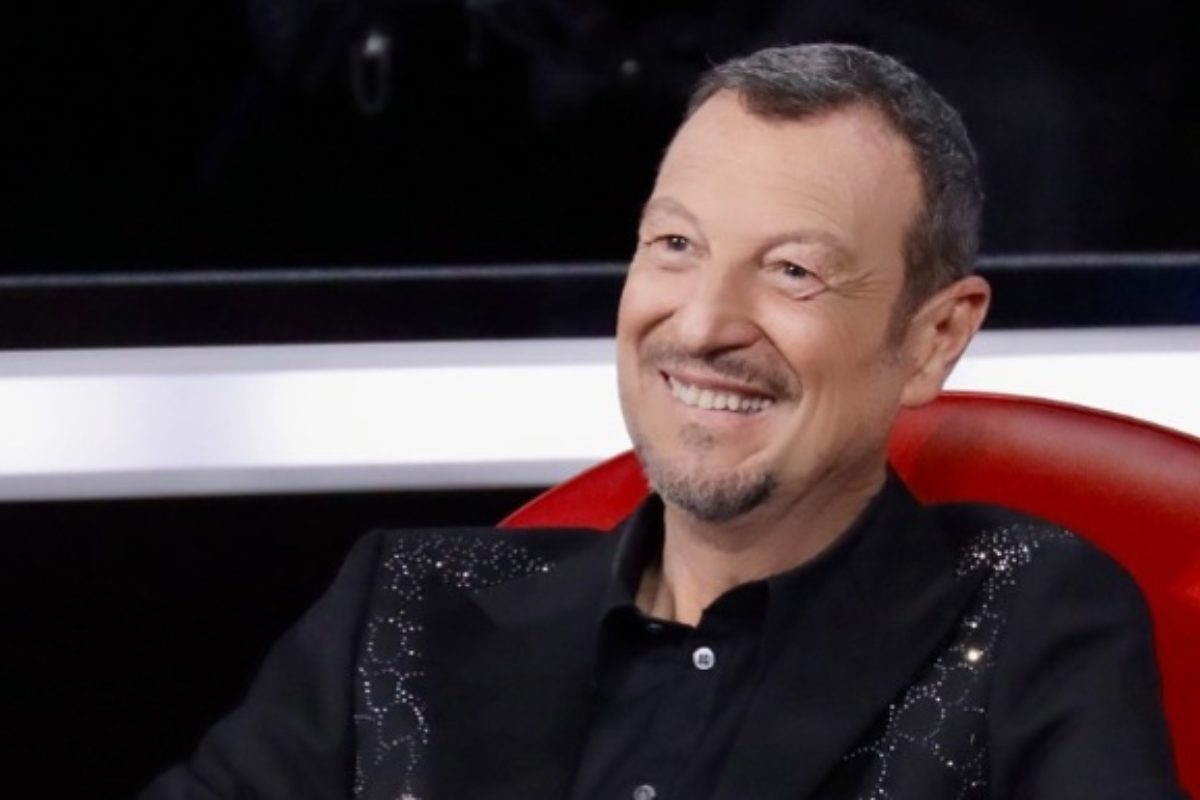 “Sono sempre insieme”, Amadeus non si nasconde più, beccato più volte con lei