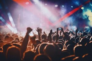 Beccato con l'amante al concerto