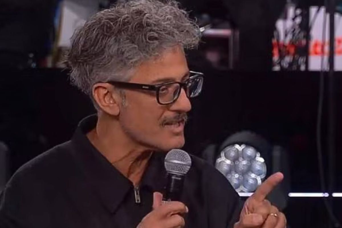 Fiorello in un programma Rai