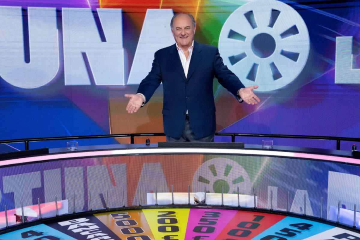 Gerry Scotti presenta La ruota della Fortuna