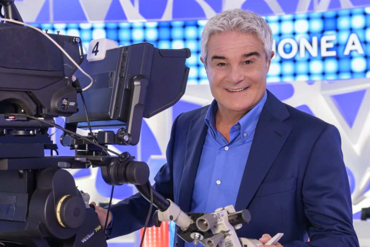 Pino Insegno nello studio di Reazione a Catena