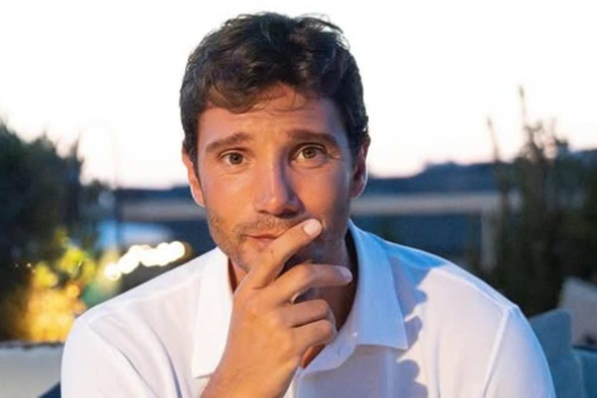 Stefano De Martino in posa