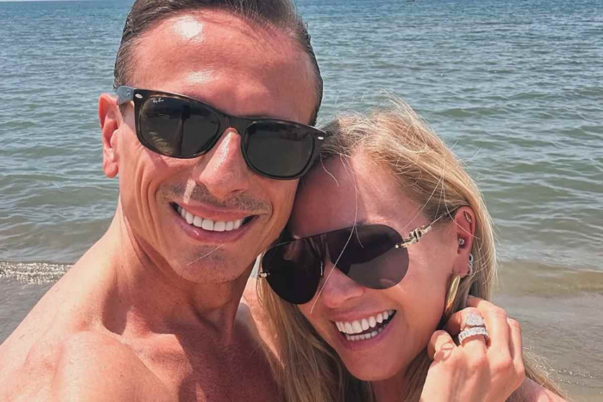 È la notizia bomba dell’estate e riguarda Federica Panicucci e il compagno