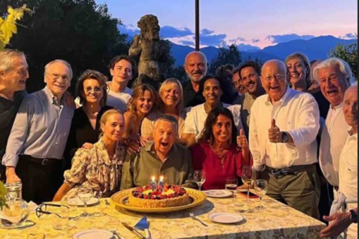 foto di famiglia compleanno Renato Pozzetto